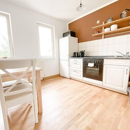Schoene Ferienwohnung Mit Blick Ueber Stadtwald Лайпциг Екстериор снимка