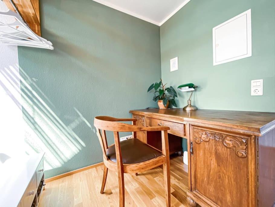 Schoene Ferienwohnung Mit Blick Ueber Stadtwald Лайпциг Екстериор снимка