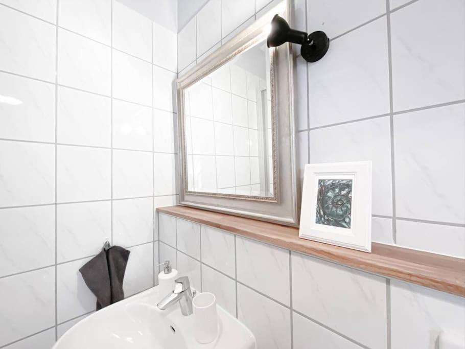 Schoene Ferienwohnung Mit Blick Ueber Stadtwald Лайпциг Екстериор снимка