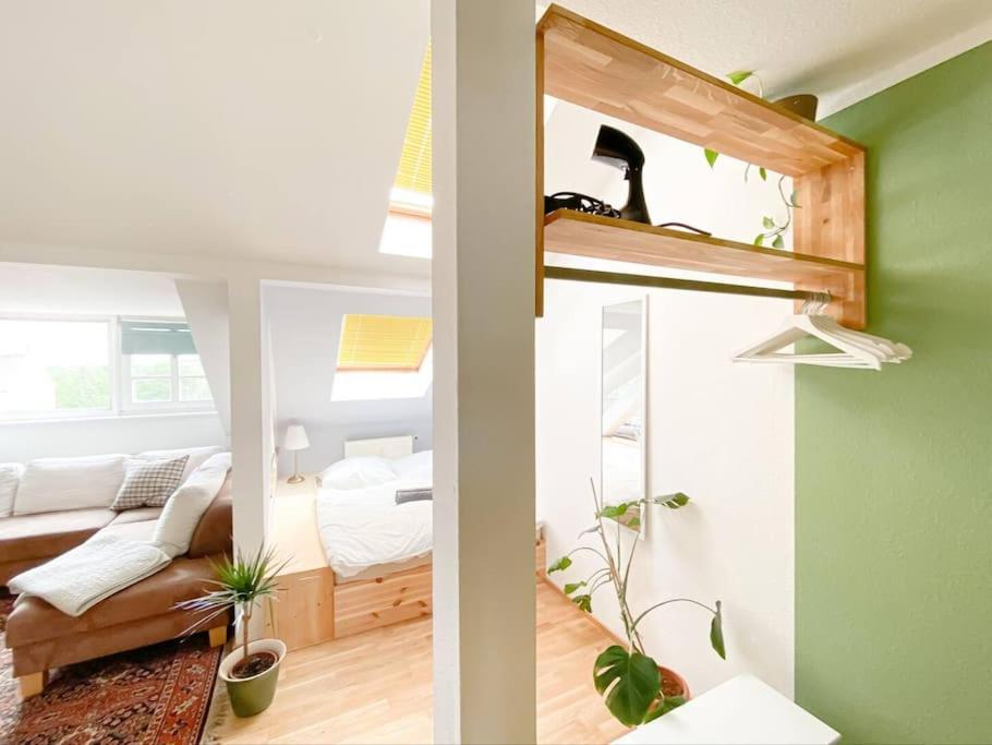Schoene Ferienwohnung Mit Blick Ueber Stadtwald Лайпциг Екстериор снимка
