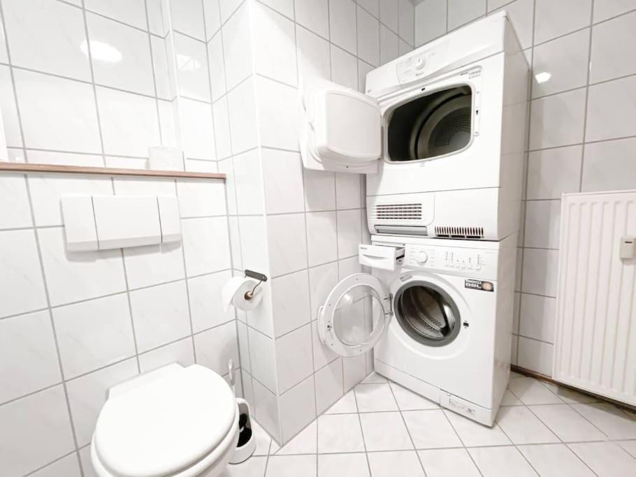 Schoene Ferienwohnung Mit Blick Ueber Stadtwald Лайпциг Екстериор снимка