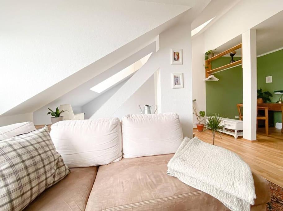 Schoene Ferienwohnung Mit Blick Ueber Stadtwald Лайпциг Екстериор снимка